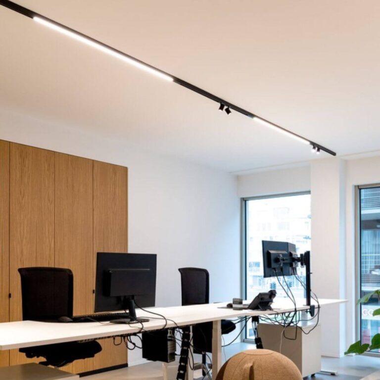 binari-magnetici-per-illuminare-ufficio-in-casa