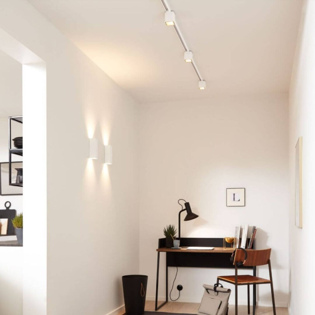 binari-magnetici-per-illuminare-ufficio-piccolo-in-casa