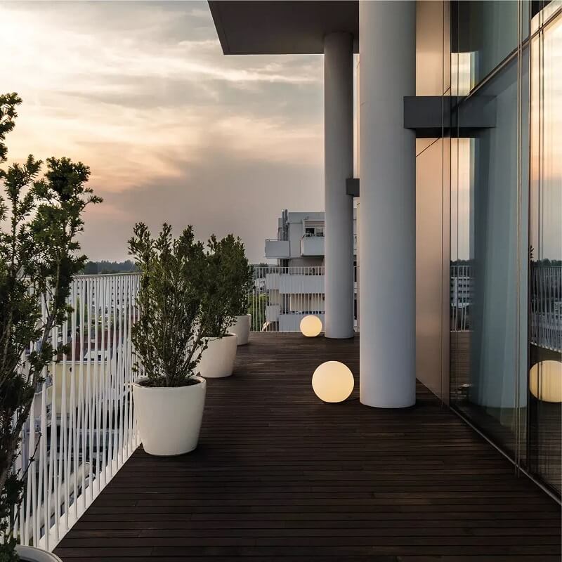 oh-linealight-sfera-da-giardino-per-esterni