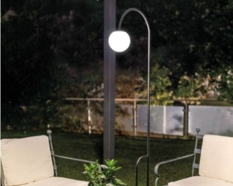 Butler-LineaLight-Decorative-Piantana-da-esterno