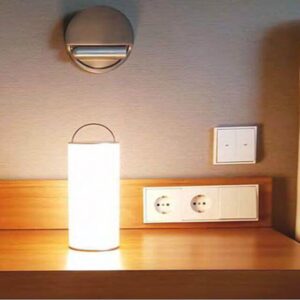 Converse Beneito Faure Lampada Led da Tavolo Ricaricabile Dimmerabile