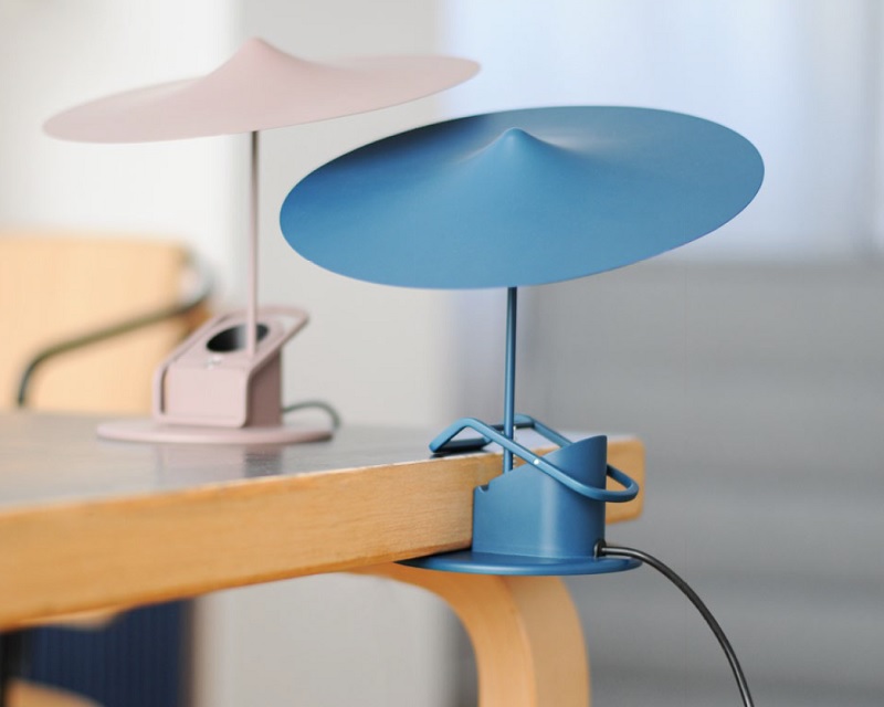 W153 Ile Wastberg Lampada led da tavolo ambiente blu petrolio
