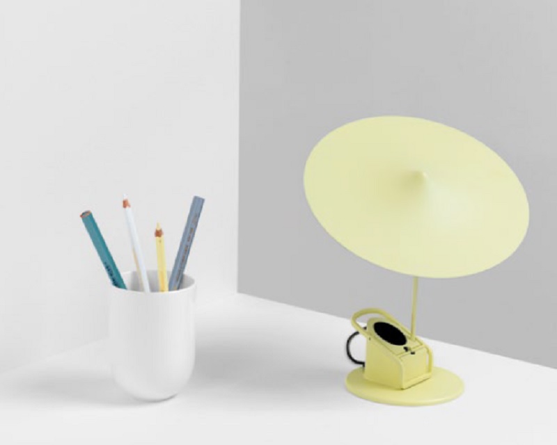 W153 Ile Wastberg Lampada led da tavolo ambiente gialla
