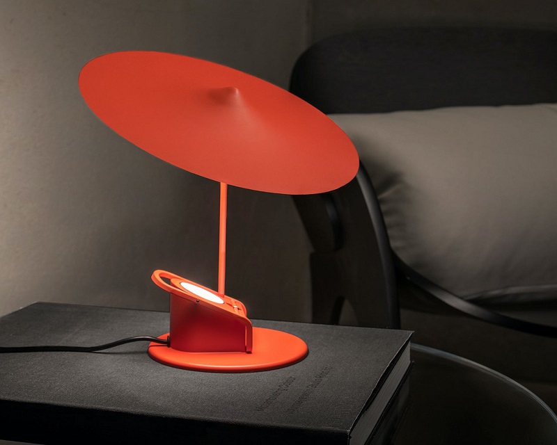 W153 Ile Wastberg Lampada led da tavolo accesa