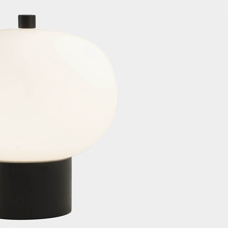 Ilargi Leds-C4 Lampada Led da tavolo in legno dettaglio
