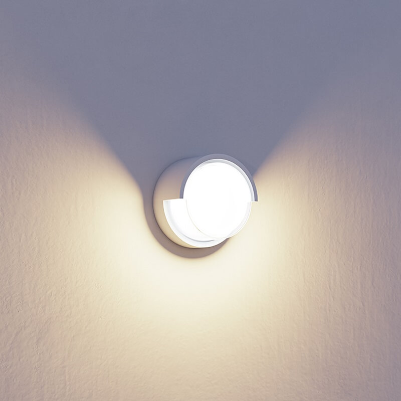 blis-beneito-faure-applique-led-da-esterni-tonda-accesa