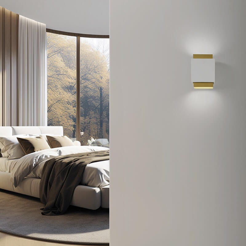 syme-sforzin-applique-biemissione-ottone-ambientata-