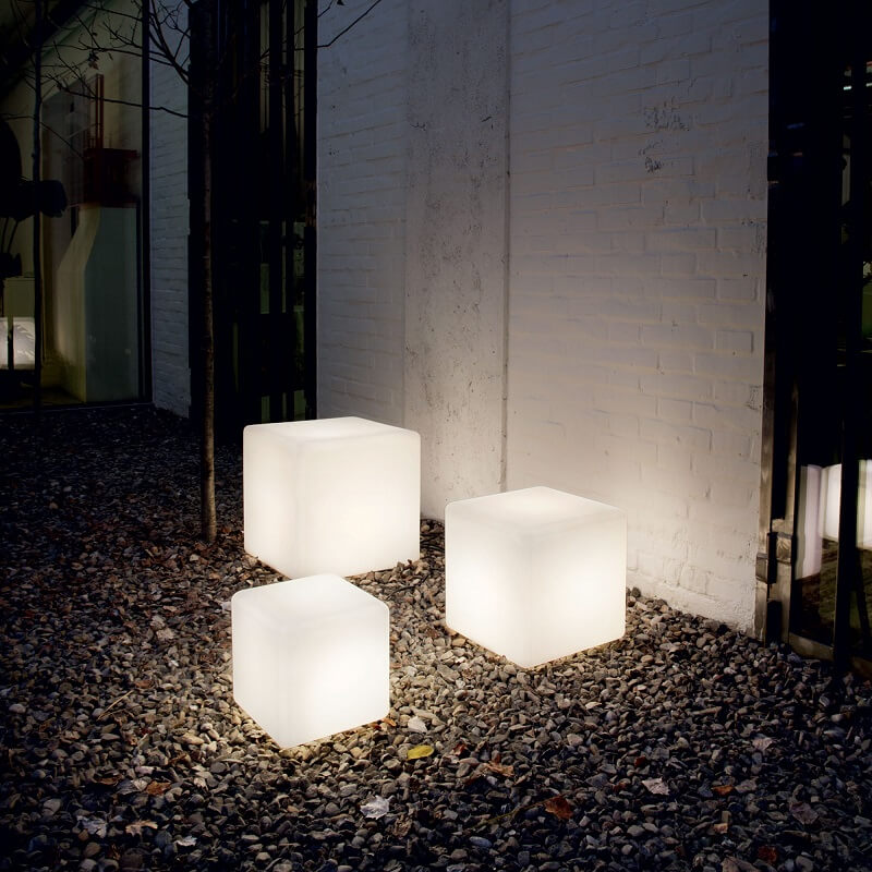 luna-pt1-d-ideal-lux-lampada-da-giardino-da-terra-ip44